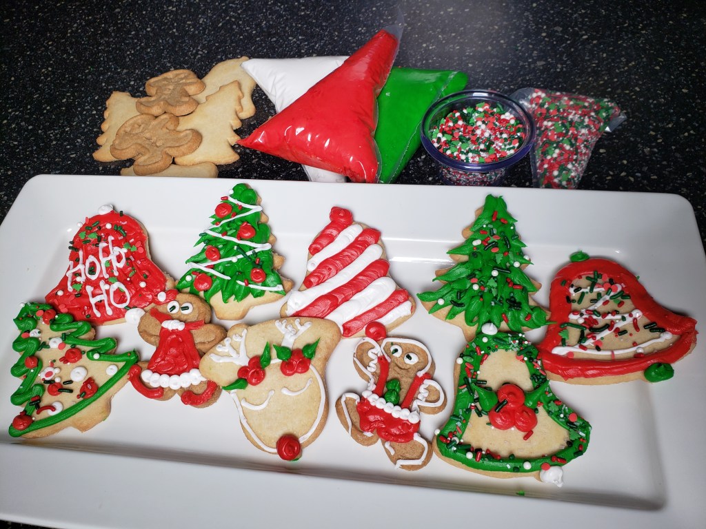 Christmas tree cookie decorating kit