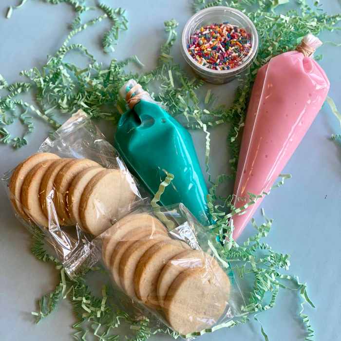 Cookie decorating kit bakery